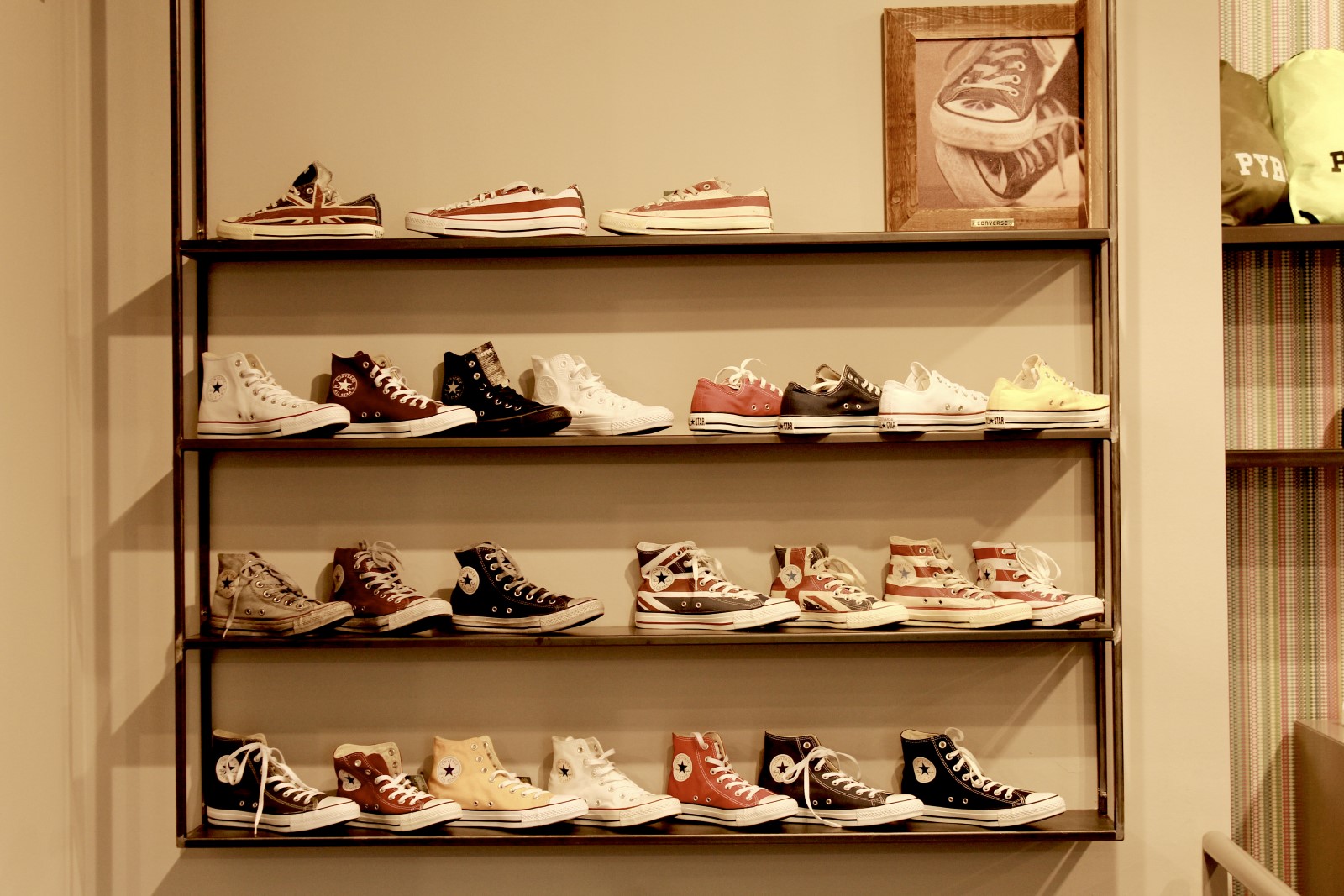 Sneakers in esposizione